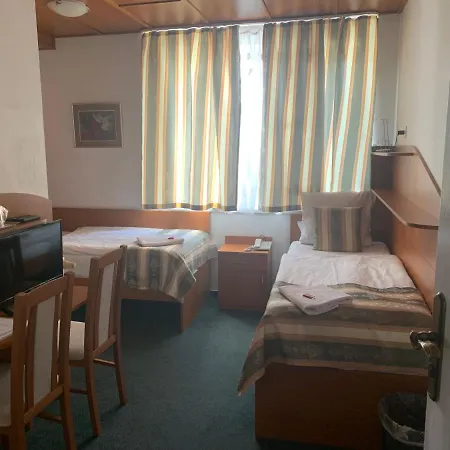 White House Szálloda 3*