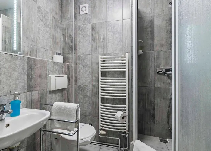 White House 3* Prag