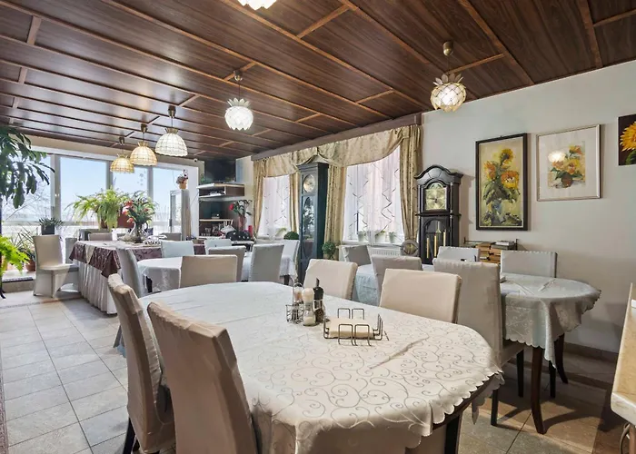 Hotel White House 3*